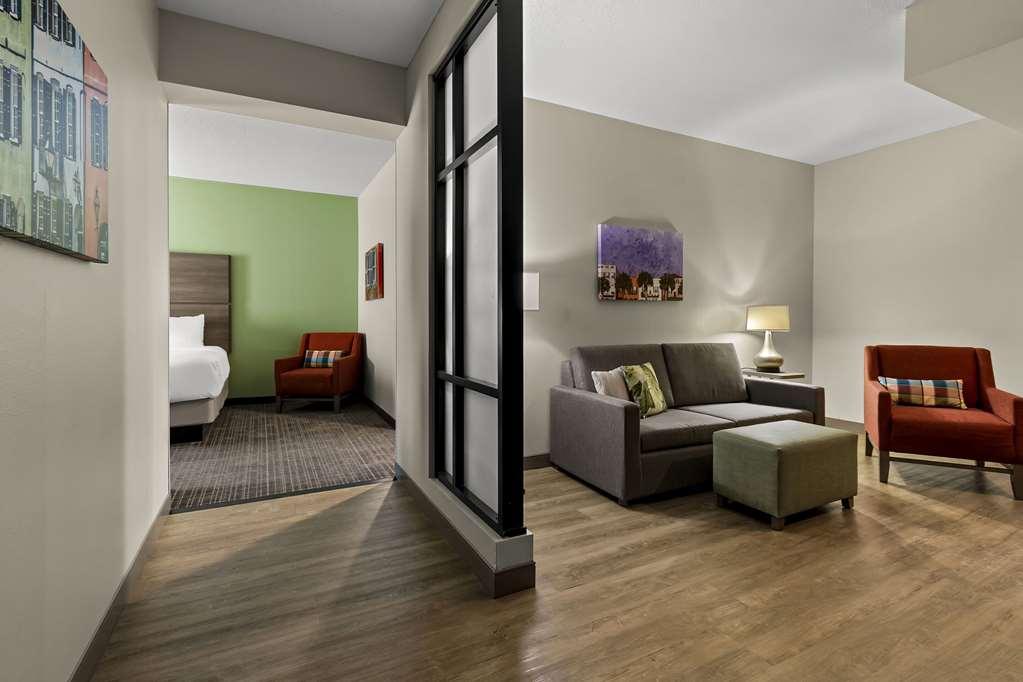 Comfort Suites Charleston West Ashley Номер фото